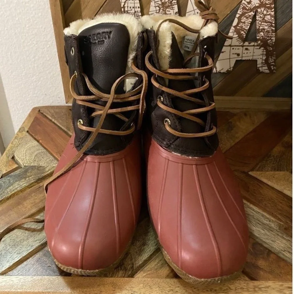 Sperry Saltwater Women 7 Red Brown Leather Insulated Faux Fur Duck Boot STS86783
